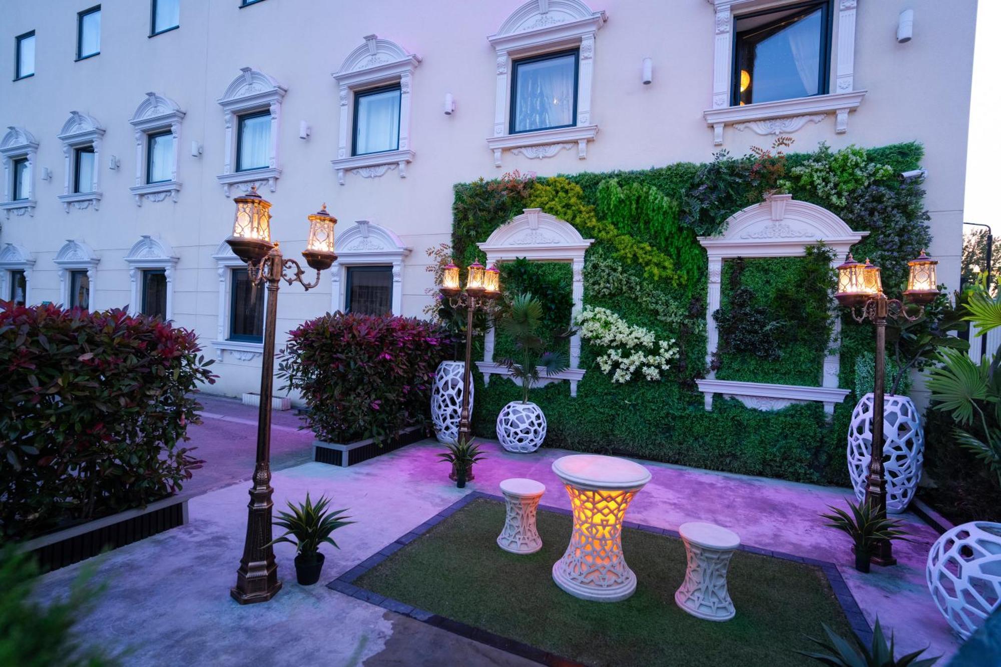 Grand Sapphire Hotel & Banqueting Croydon Zewnętrze zdjęcie