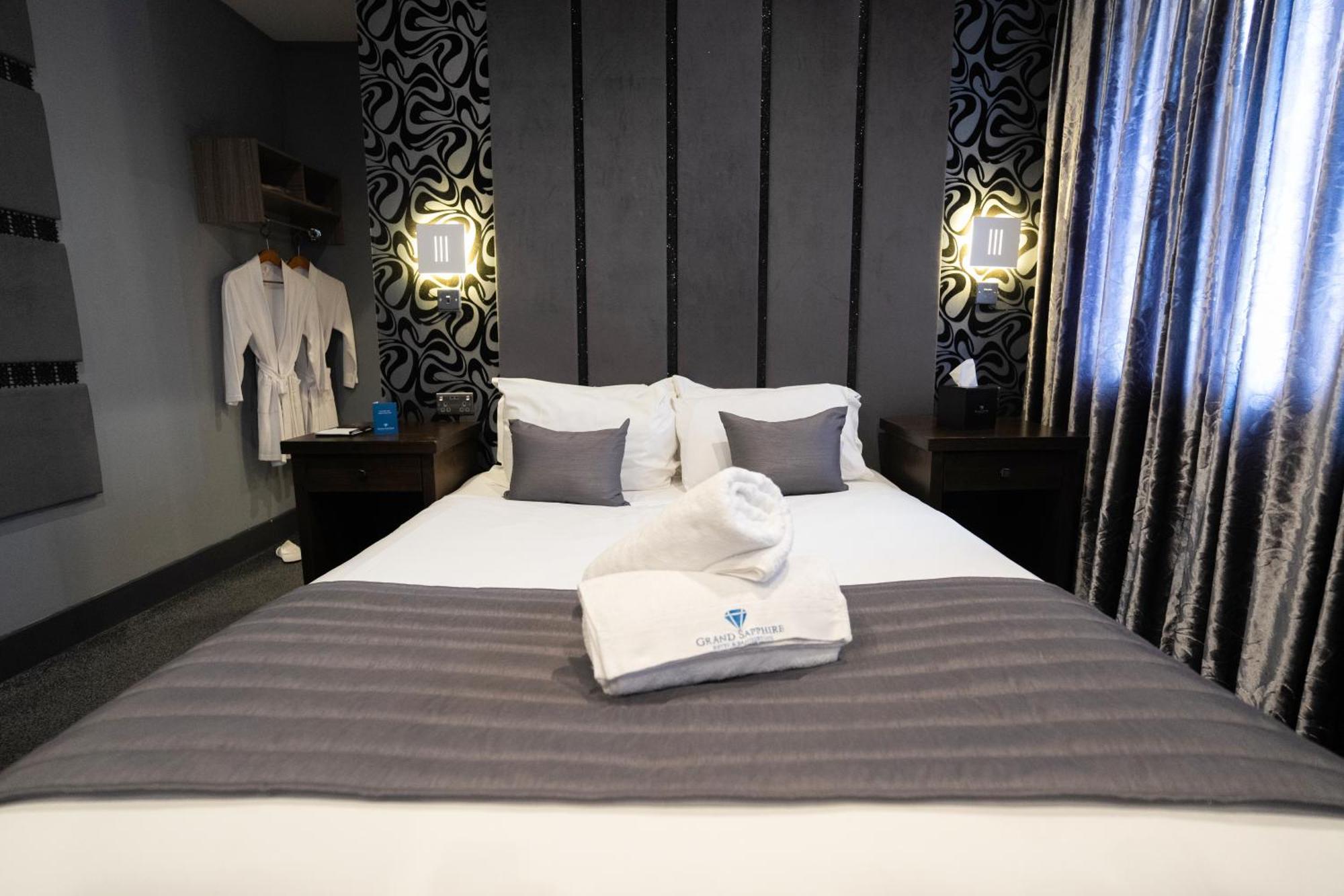Grand Sapphire Hotel & Banqueting Croydon Zewnętrze zdjęcie