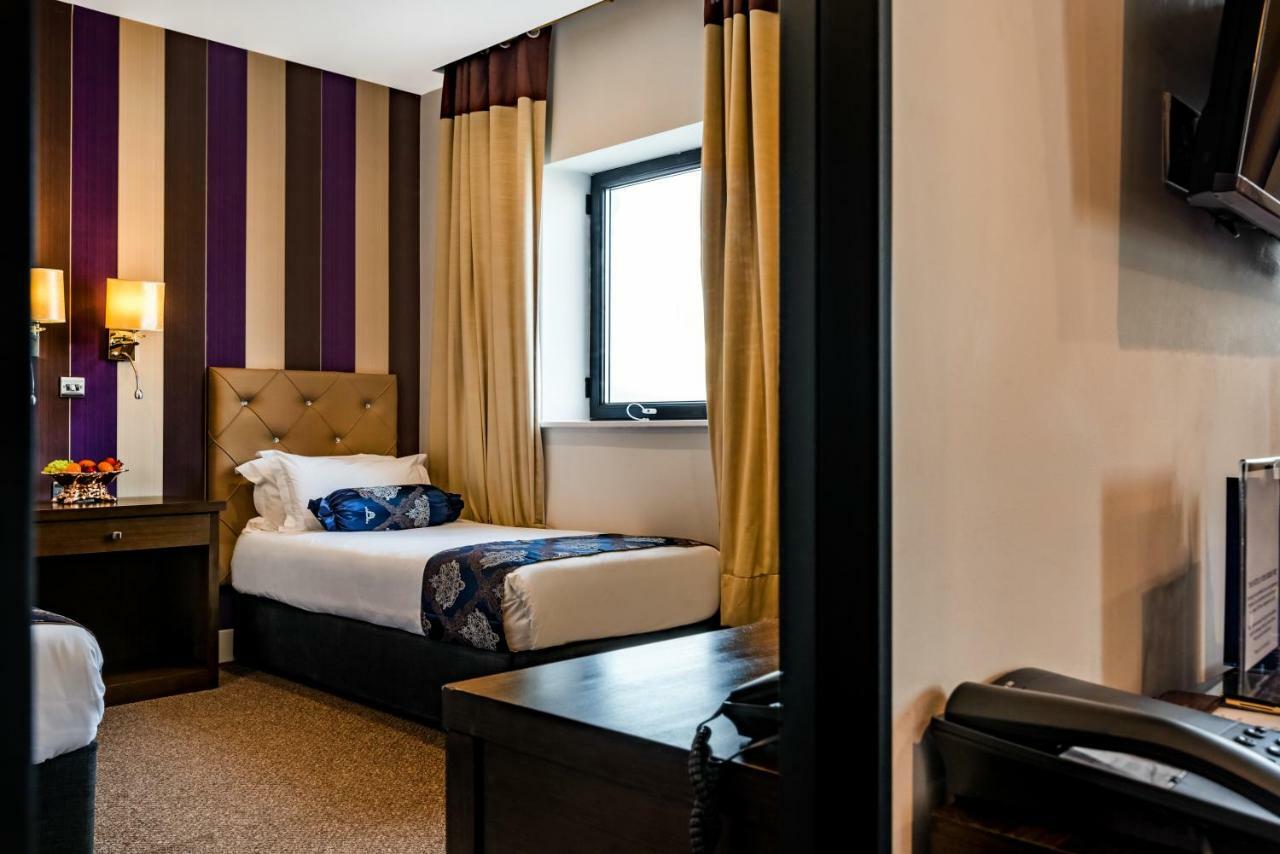 Grand Sapphire Hotel & Banqueting Croydon Zewnętrze zdjęcie